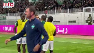 فيديوفرحة-كبيرة-لاعبي-الرجاء-والاحتياطيين-بهدف-بولكسوت.jpg
