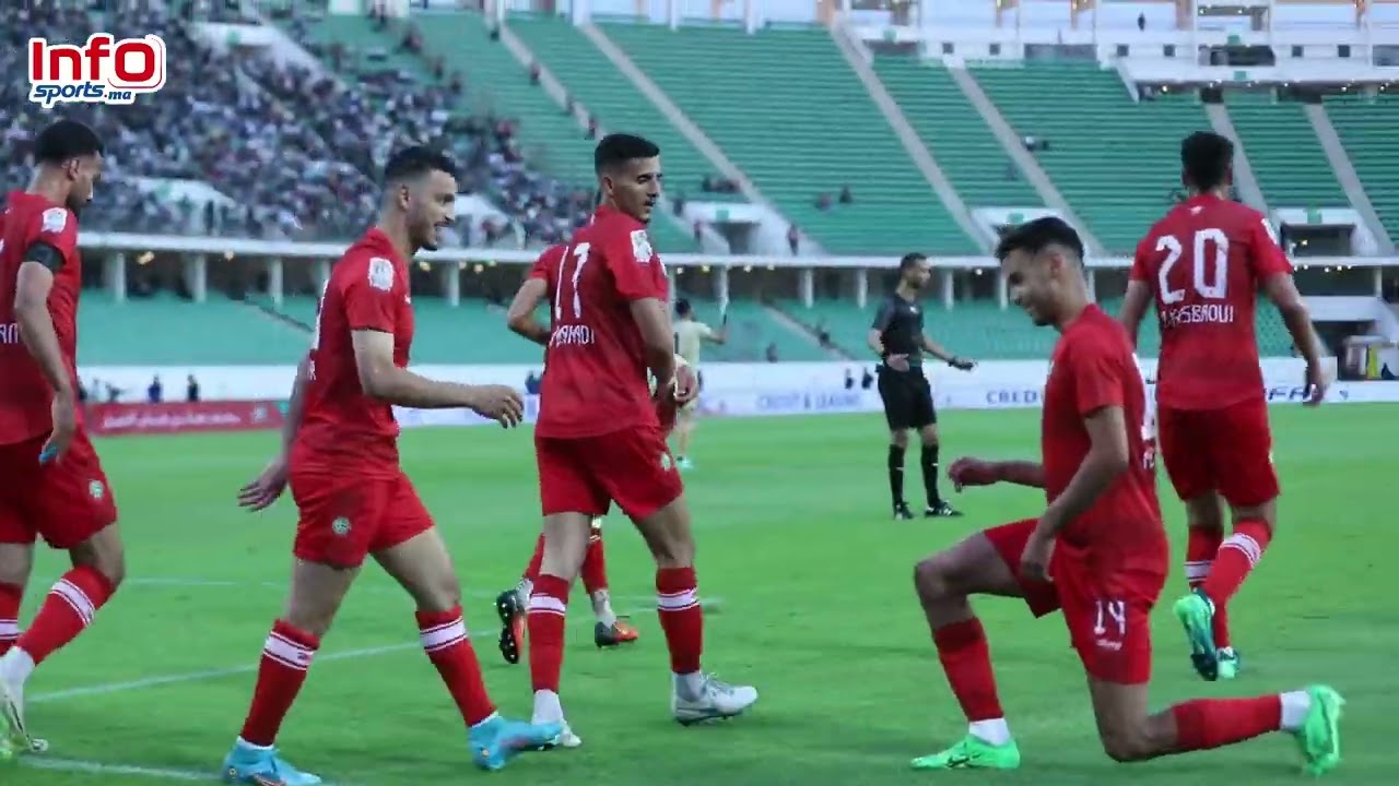 فيديو..فرحة كبيرة للاعبي م.وجدة بالهدف الأول في مرمى الرجاء.