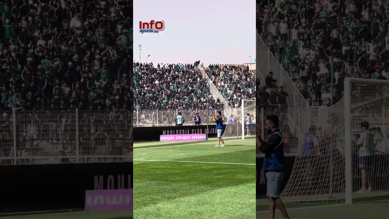لاعبو الرجاء يلهبون المدرجات بدخولهم لأرضية ملعب وجدة.