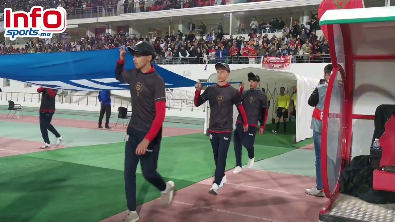 لحظة دخول المنتخب الوطني لملعب أكادير قبل مواجهة موريتانيا