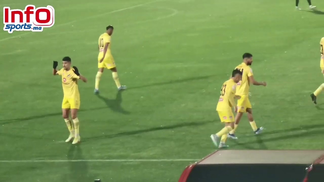 الحداد يفقد أعصابه بعد حركة القريع الاستفزازية في وجه جماهير الوداد