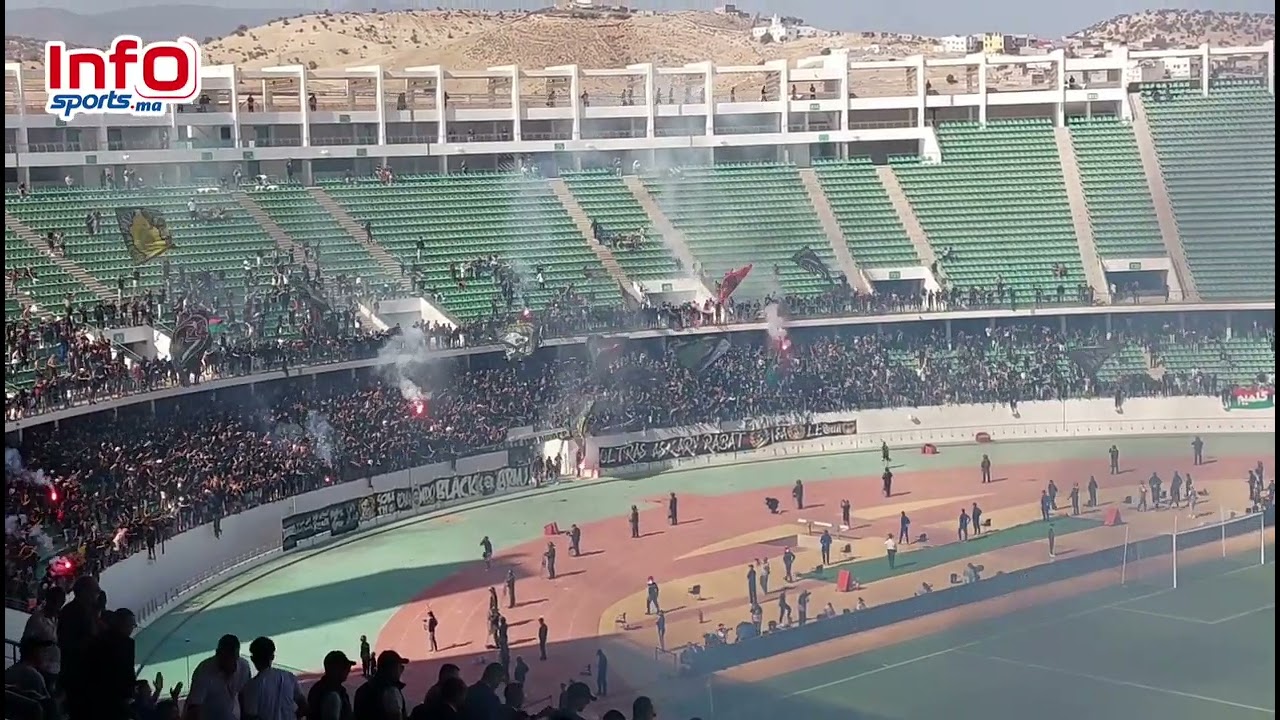جماهير الجيش تحتفل بطريقة هستيرية بعد تسجيل زحزوح لهدف التعادل في مرمى الرجاء