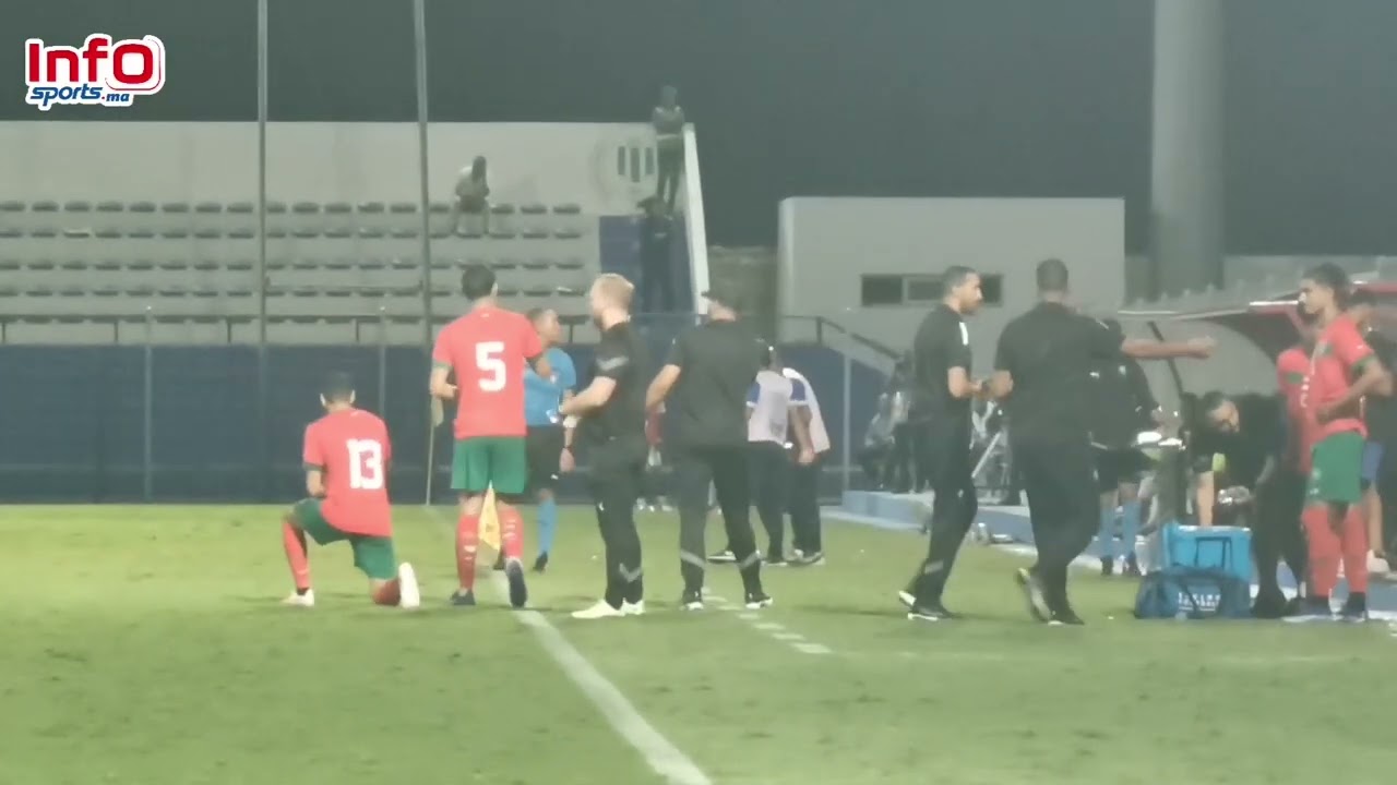 فرحة كبيرة للاعبي المنتخب الأولمبي رفقة الطاقم التقني بهدف التعادل في مرمى الدومينيكان