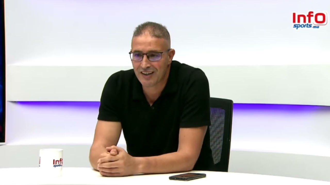 فيديو..الجيناني يوضح أسباب تواضع مستوى نجوم الرجاء في بداية الدوري وكيف تعامل معهم.