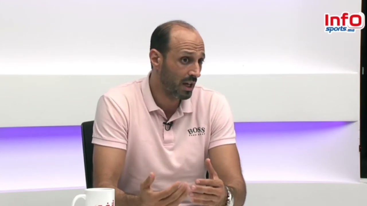فيديو..بلعودي: لا أفهم كيف يشتغل موكوينا بدون مترجم ويكتفي بالاستعانة ببعض اللاعبين لإيصال المعلومة.