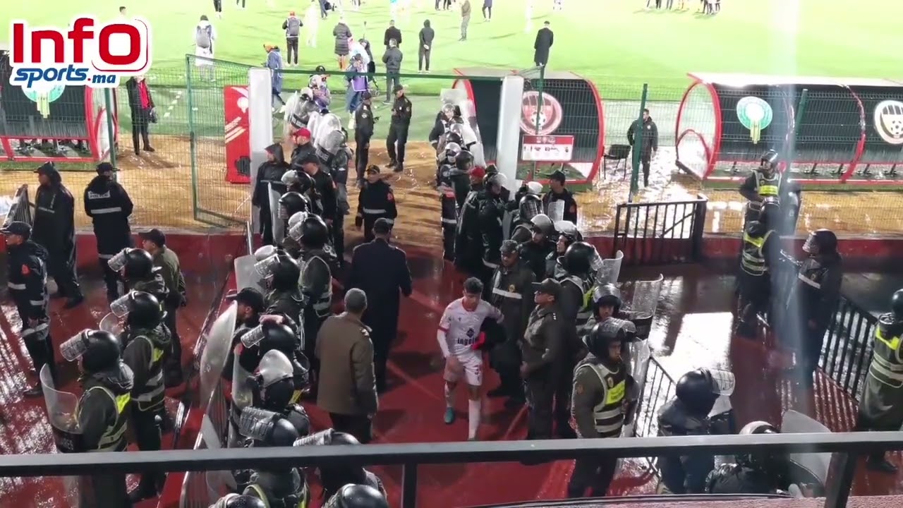 مرة أخرى.. لاعبو الوداد يغادرون تحت وابل من السب والشتم بعد الإقصاء من كأس العرش