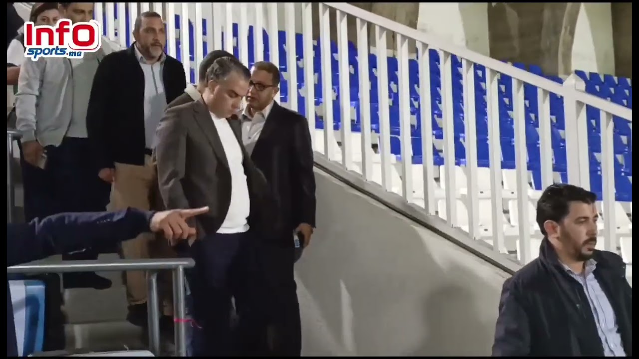 هكذا غادر أيت منا وهالا ملعب العربي الزاولي بعد نهاية ديربي الرجاء والوداد
