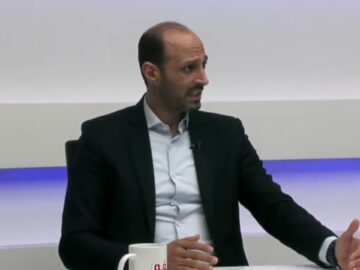 فيديو..بلعودي: الأندلسي دار عمل كبير بالرجاء وطالبو برحيله ولم يطلب