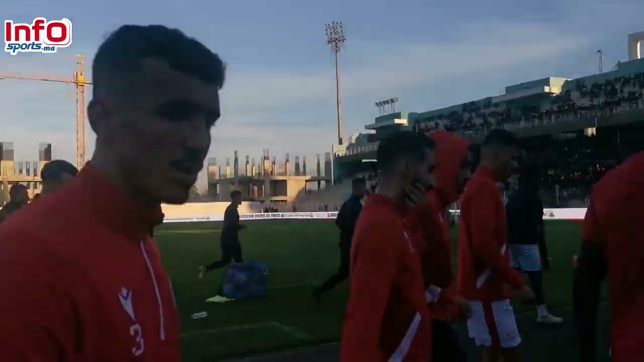 فيديو لحظات قبل صافرة إنطلاقة كلاسيكو الوداد الرياضي و الجيش الملكي