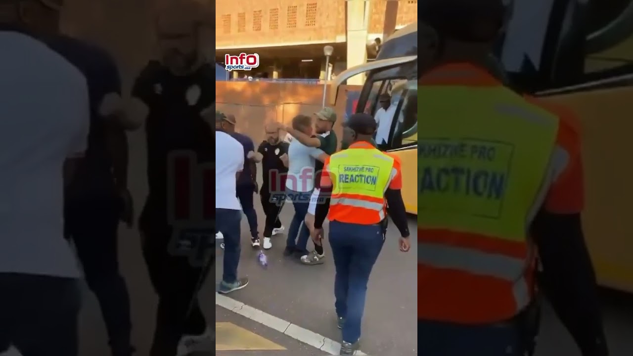 فيديو..الزنيتي في حالة هستيرية بعد خلافه مع بعض الجماهير.