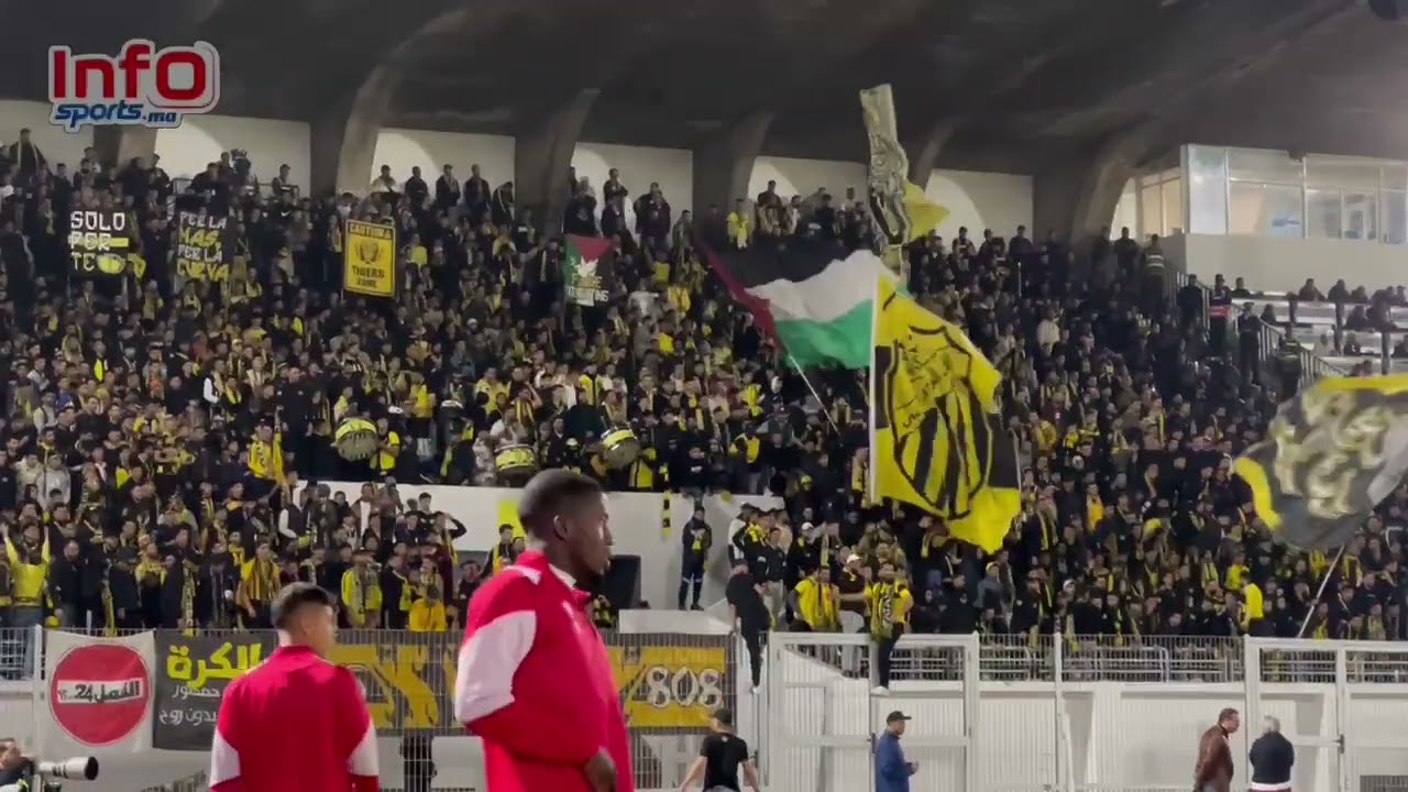 فيديو..جماهير الماص تواصل التشجيع بقوة أمام الوداد.