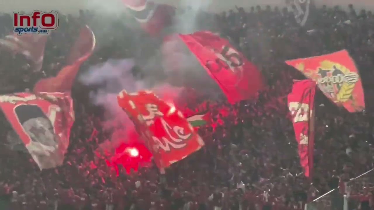 فيديو..فرحة كبيرة لكرسي احتياط الوداد والجماهير بالهدف الأول في مرمى الماص