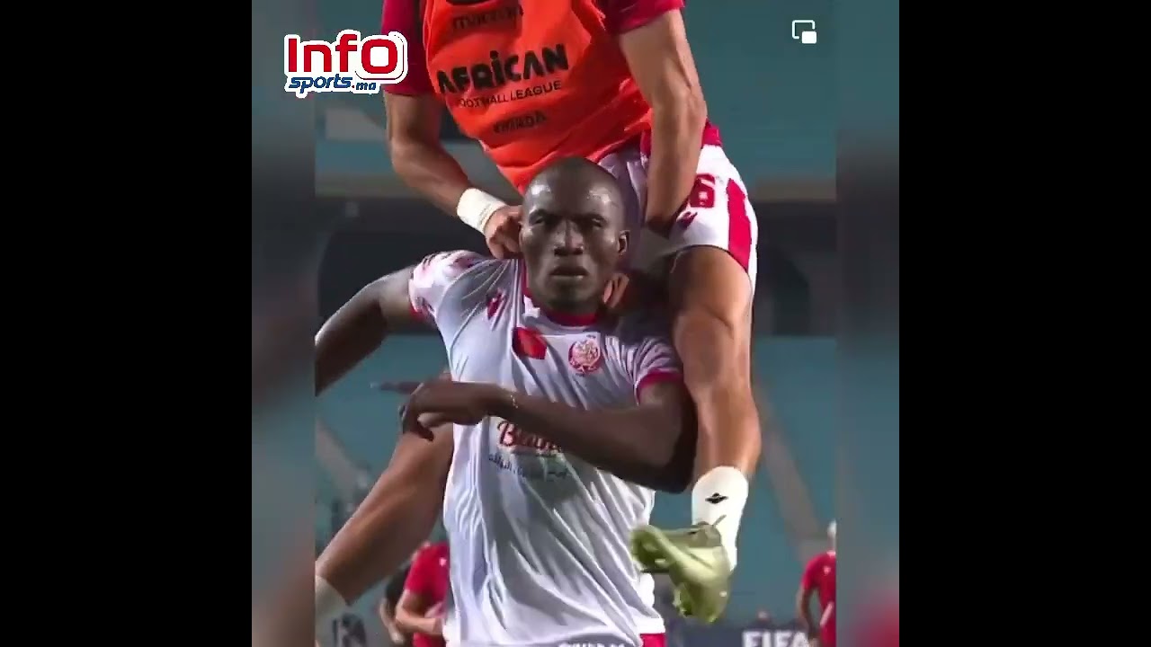 فيديو..فرحة لاعبي الوداد بالتأهل التاريخي من قلب رادس