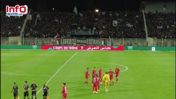 جماهير الرجاء تبدع بأغنية رجاوي فلسطيني