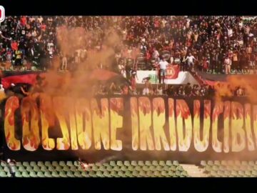 فيديو..جماهير الحسنية في كراكاج خاص بمدرجات أدرار