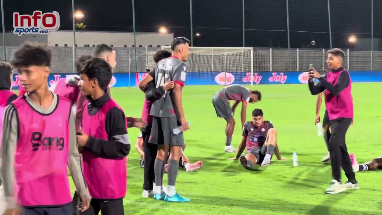 فيديو..موكوينا يفرض على لاعبيه حصة لإزالة العياء بعد التعادل أمام أكادير.