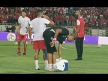 جماهير الوداد تستقبل اللاعبين بطريقة خاصة في أول ظهور بالبطولة