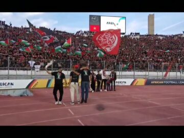 جماهير الوداد تنعي وفاة أحد المشجعين وتعزيز والدته في مواجهة