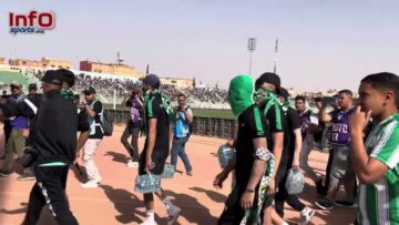 لقطعة رائعة.. أعضاء الترات وجدة توزع الماء على جماهير الرجاء.