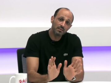 فيديو..نقاش حول تدخل لاعب السوالم ضد زريدة..هل يستحق الطرد؟