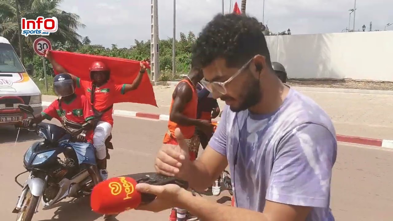 فيديو..إفواريون بأعلام مغربية "خالقين" السعادة أمام الملعب ويشجعون الأسود.