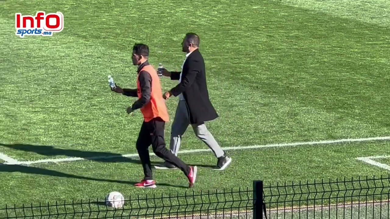 فيديو..على طريقة عموتة..بنشريفة يمنع كرسي احتياط السوالم من الاحتفال بهدف التعادل مع طنجة.