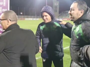 فيديو..عناق حار بين بودريقة وبولكسوت وتحية خاصة لموهوب بعد الفوز.