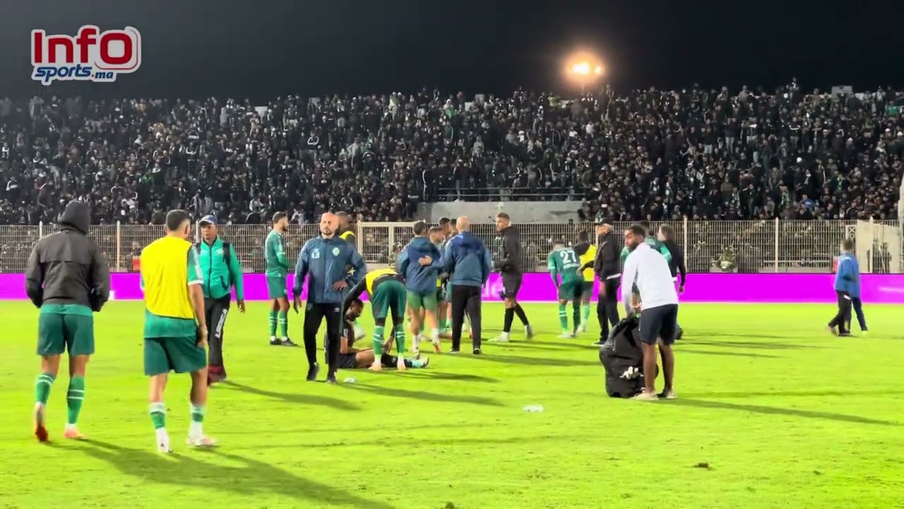 الجماهير الرجاوية ترفع معنويات اللاعبين و"ساوبنتو" يعيش لحظات حرجة بعد الهزيمة!