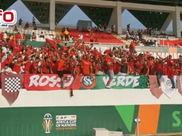 فيديو..أجواء احتفالية رائعة للجماهير المغربية بمدرجات لورون بوكو.