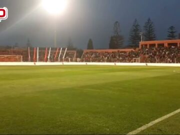 فيديو..تيفو رائع لجماهير بركان رغم انسحاب ا.العاصمة “الله الوطن الملك”