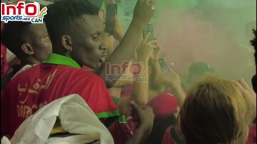 فيديو رائع..الجماهير المغربية تردد النشيد الوطني وسط احتفالية كبيرة في