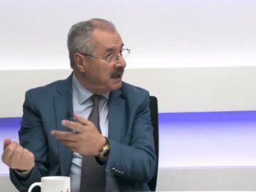 فيديو..الوازاني يكشف ما وقع للزاكي في التصويت على حكيمي أفضل