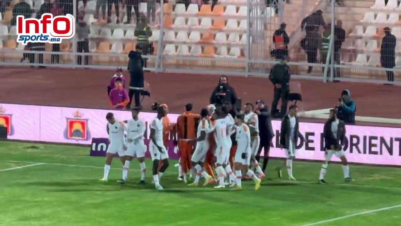 فيديو..شاهدوا الخطأ الفادح للعراصي وهدف دايو من ضربة جزاء بطريقة هادئة.