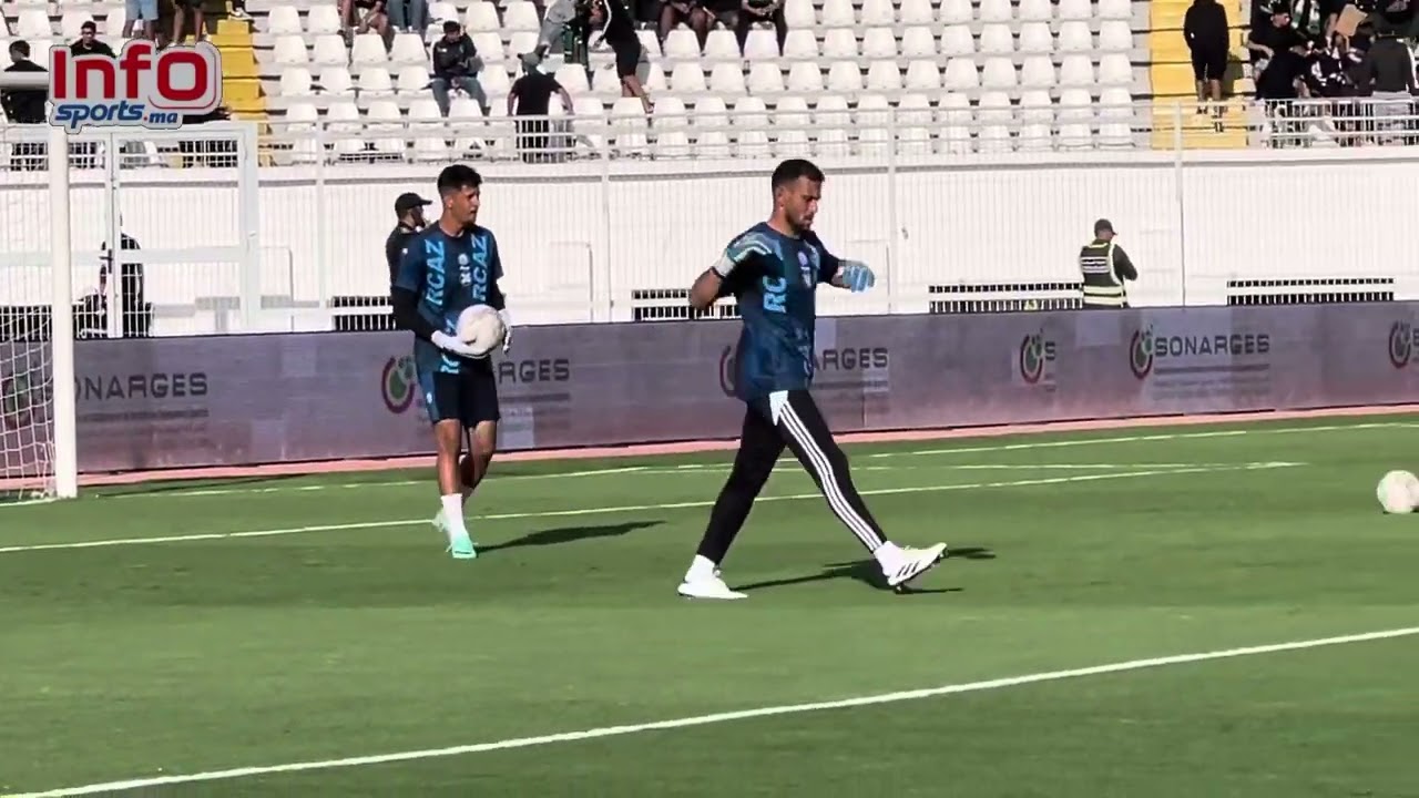 فيديو..الرجاوي وليد الصبار في لقطات فنية رفقة لاعبي الزمامرة استعدادا للرجاء.
