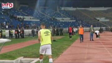 فيديو..بوزوق يتوجه للجماهير ويهدي قميصه لمشجع رجاوي