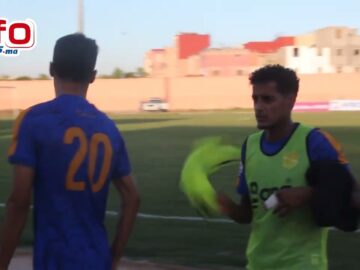 لاعبو شباب أطلس خنيفرة يحتفلون رفقة الجماهير بالفوز على أولمبيك