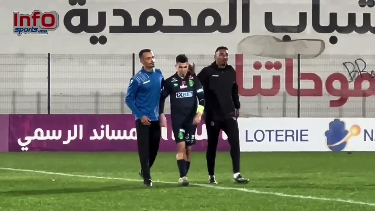 فيديو..حسرة كبيرة للاعبي الرجاء ولاعبو الفتح يواسونهم بعد الهزيمة.