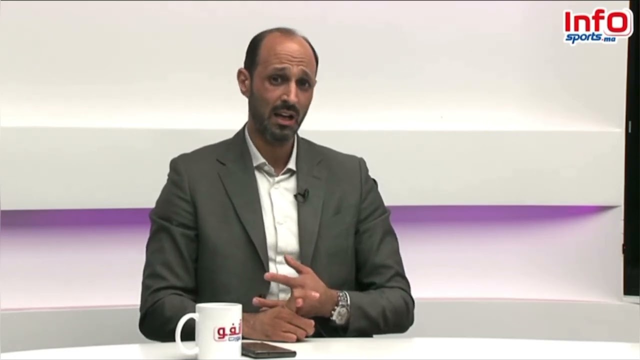 فيديو..بلعودي يكشف تفاصيل ما وقع بين الزنيتي ومسؤولي الرجاء لفسح عقده.