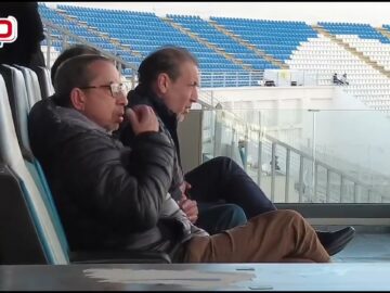 فيديو..بيرواين خليفة هلا في رئاسة الرجاء يتابع مواجهة الرجاء وأولمبيك