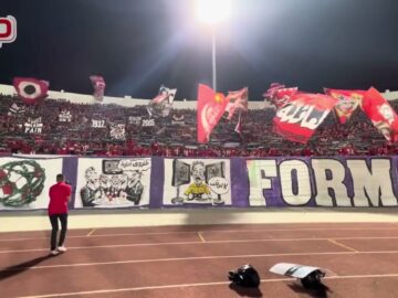 فيديو..الوينرز تنتفض في وجه التحكيم بلافتة كبيرة وشعارات قوية