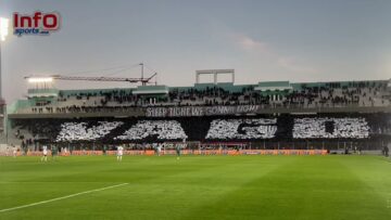 فيديو..تيفو جميل لجماهير الجيش الملكي في كلاسيكو الرجاء.