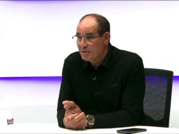 فيديو..الزاكي يوجه رسالة خاصة لحارس ا.طنجة بعد ما حدث في