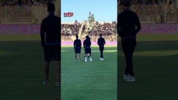 فيديو..لحظة دخول لاعبي السوالم لأرضية الملعب.