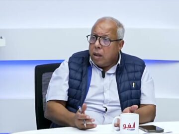 فيديو..فاخر: المدرب لجا للرجا كيبغي اجري على مستودع.