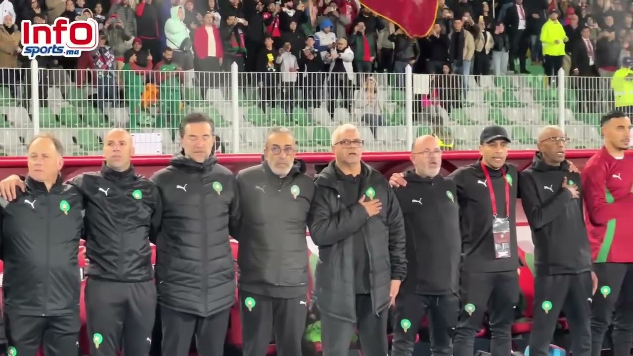 روعة.. لحظة عزف النشيد الوطني بالملعب الشرفي بوجدة قبل مباراة المنتخب المغربي وتنزانيا