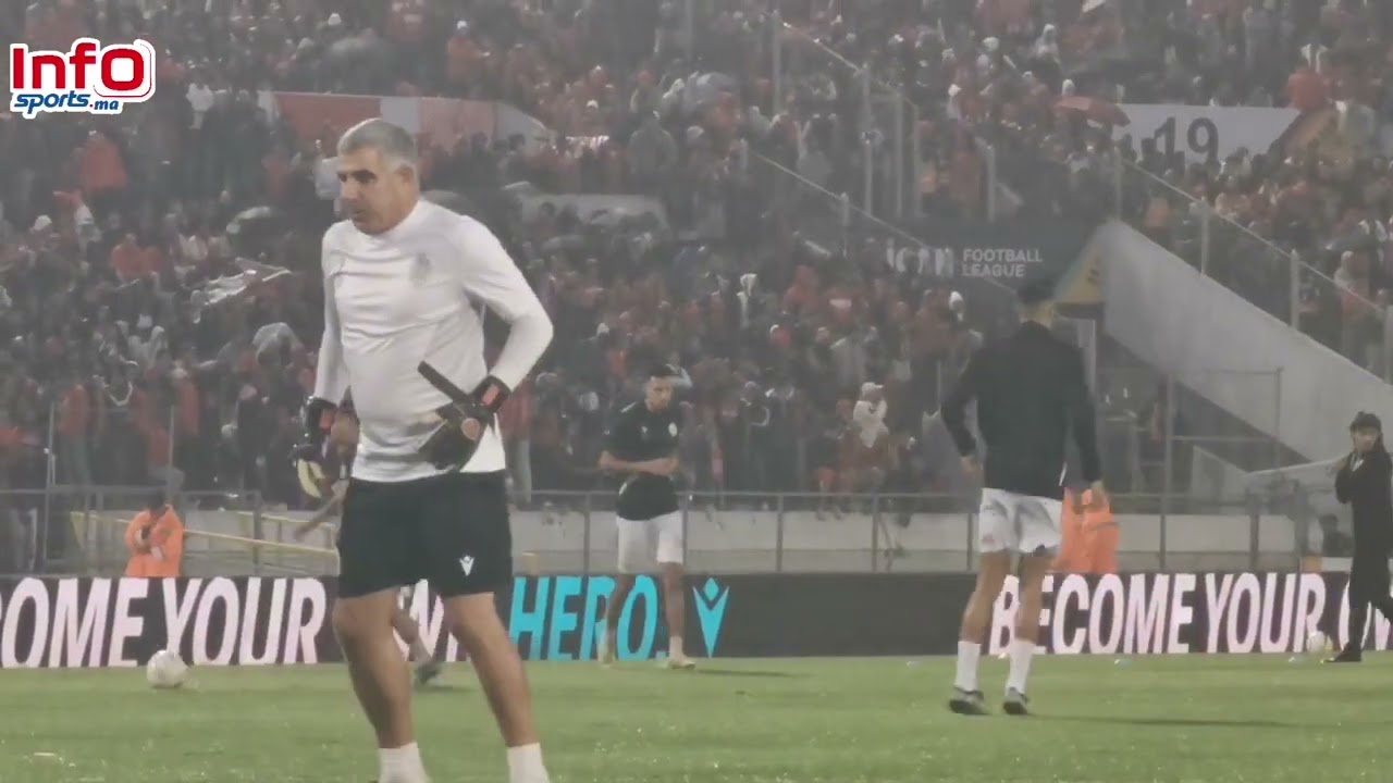 فيديو..دونور يهتز بالشعارات والهاتف لحظة دخول لاعبي الوداد للتسخينات.