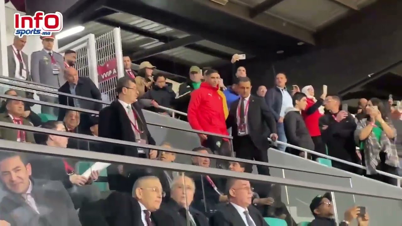لقجع وحكيمي حاضران بالملعب الشرفي بوجدة لمساندة المنتخب الوطني أمام تنزانيا