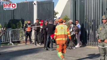 فيديو..منظمو الديربي يتداركون خطأهم وارتباك كبير وارتجالية في رفع العلم