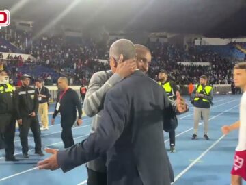 فيديو..روح رياضية عالية بين الشابي وموكوينا وعناق حار بعد التعادل.