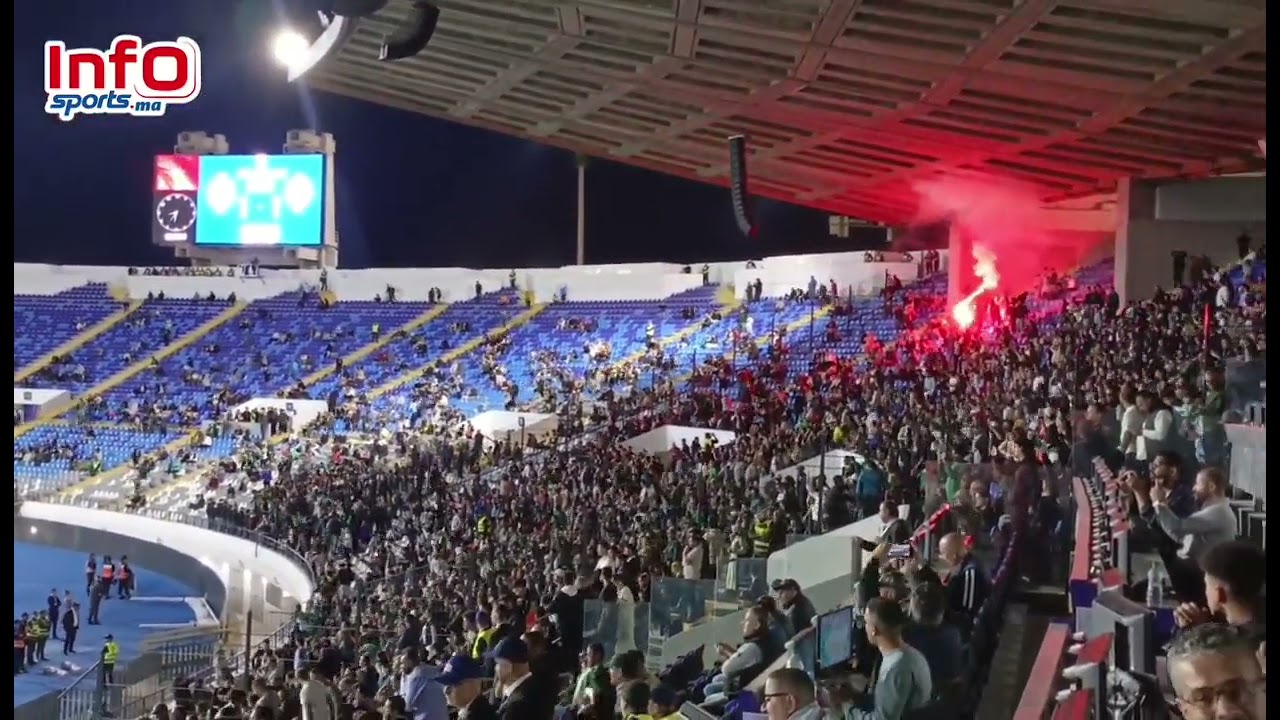 فيديو..فرحة هستيرية لكرسي احتياط الرجاء والجماهير بهدف التعادل أمام الوداد.